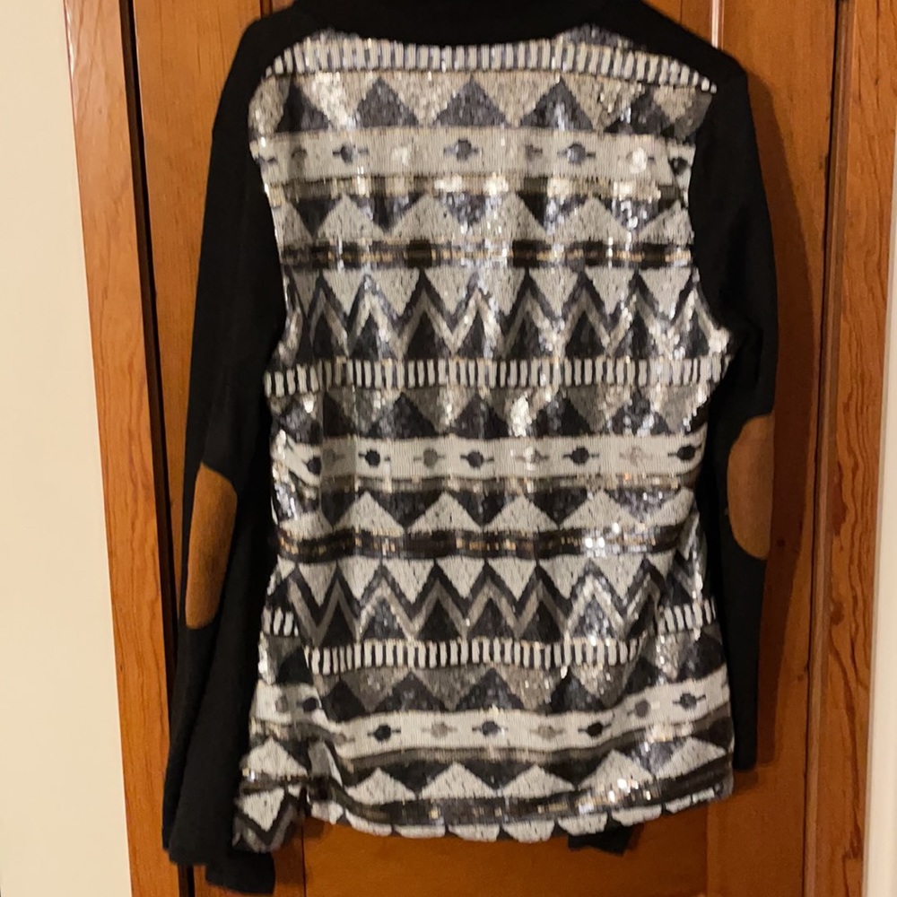 Cardigan - Picture 2 of 4